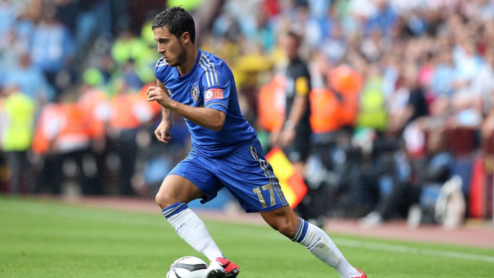 “在高新区全民健身馆,壁球场上没有‘慢’字,只有‘快’与‘准’!”