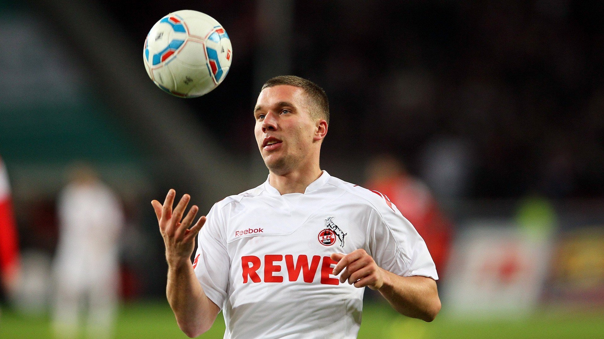 青少年足球兴趣培养的现实困境,青少年足球兴趣培养的现实困境有哪些