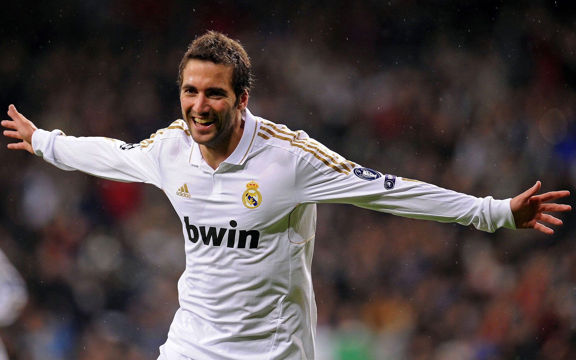 梅西带队冲击,阿根廷稳步向世界杯迈进